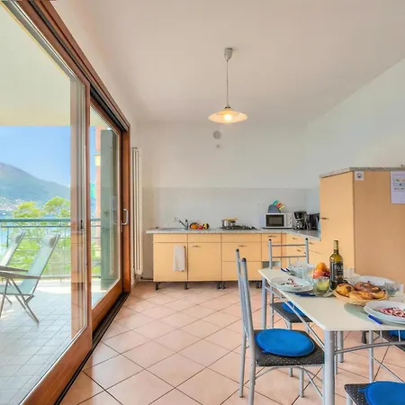 Va Pensiero Sul Lago: Lake Maggiore Stunning View Balcony - Happy Rentals Daire *
