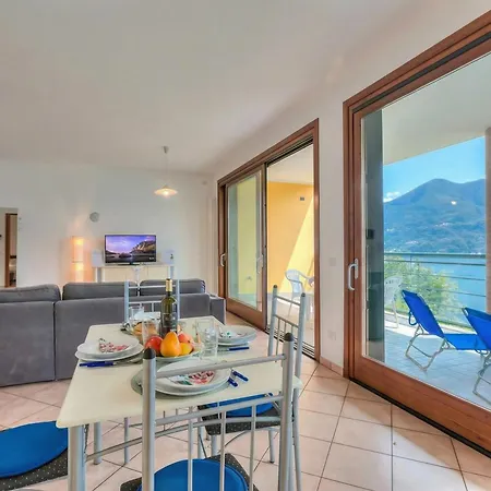 Va Pensiero Sul Lago: Lake Maggiore Stunning View Balcony - Happy Rentals Tronzano Lago Maggiore