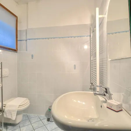 Daire Va Pensiero Sul Lago: Lake Maggiore Stunning View Balcony - Happy Rentals Tronzano Lago Maggiore