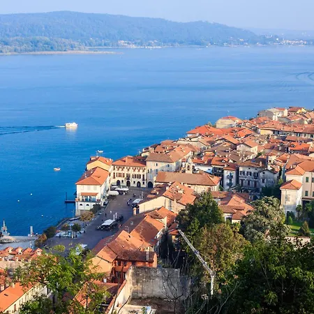 Daire Va Pensiero Sul Lago: Lake Maggiore Stunning View Balcony - Happy Rentals Tronzano Lago Maggiore